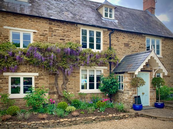 Jessamine cottage, beutiful 17th century home.