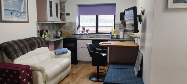 OceanFM Studio (3 nights min)