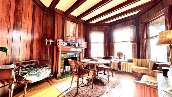 Upstate New York Victorian Hideaway