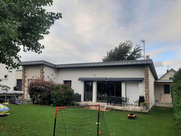 Adrien et Emmanuelles hus