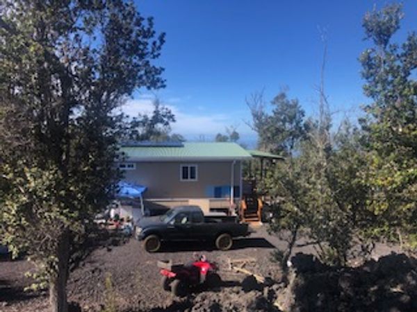 Hawaiian cabin in the woods