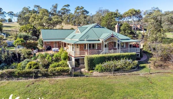 Evie & Peter's Tasmanian Homestead - Aurora Chaser's Heaven