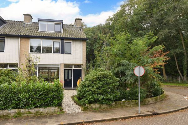 Lauran & Sophia's house