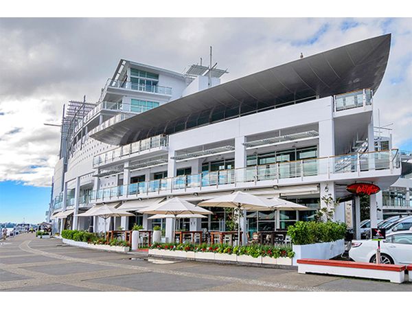 Luxury Studio Apartment on Auckland's Vibrant Viaduct Harbour !