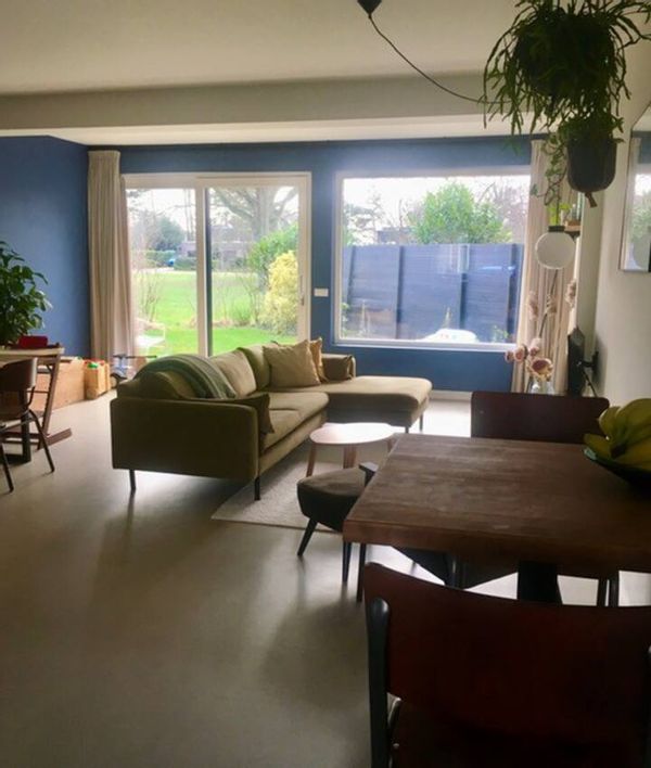 Peaceful and spacious place next to city and sandy beach!