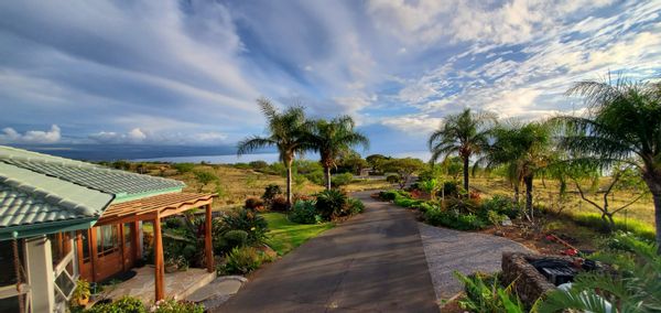 Connie & Jim's Hawaii Homes hus