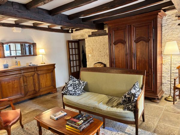 Peaceful Burgundian Home: Flavigny-sur-Ozerain