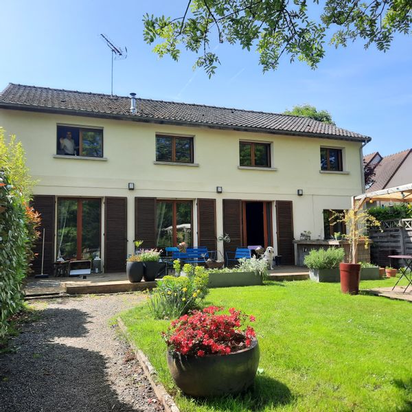 Stéphanie et Nicolass hus