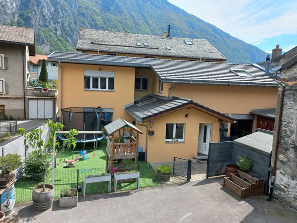 La maison des Jacquiers hus