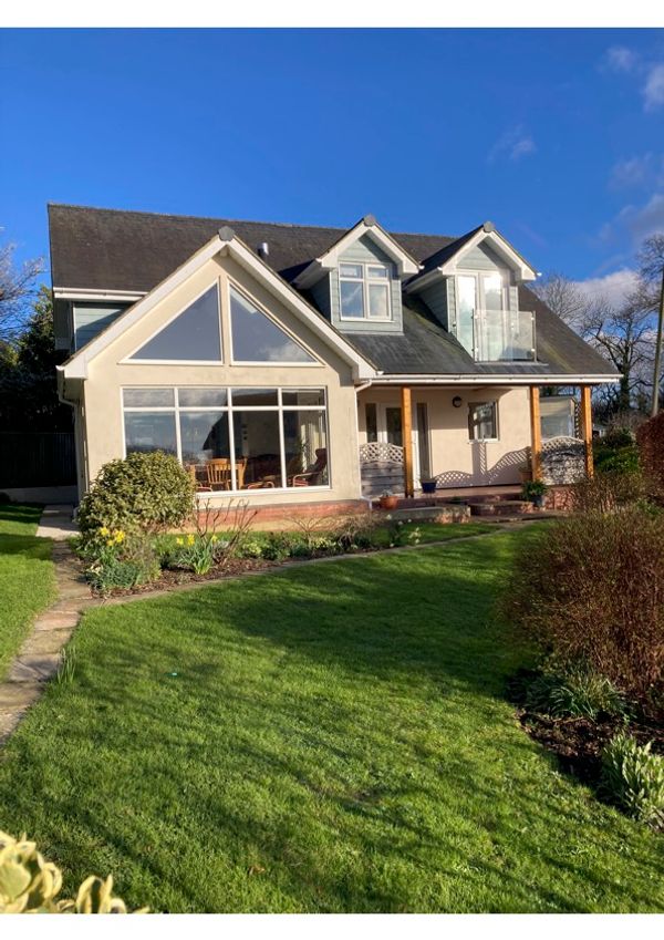 Alison’s Isle of Wight home 3 mins walk to beach.