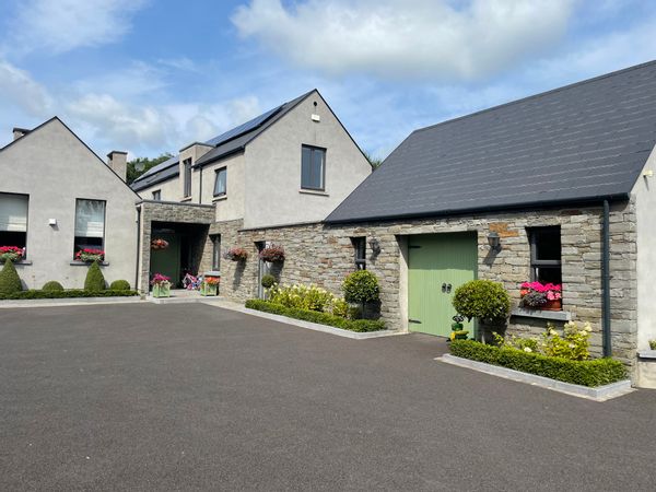 New Large family home based in Co. Meath countryside just 40 mins from Dublin City.