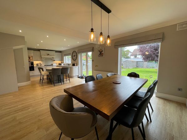 Family-Friendly Home, Close to Dublin, the Airport, Emerald Park and Local Attractions