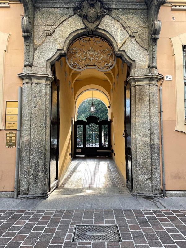 Francesco and Sarahs hus