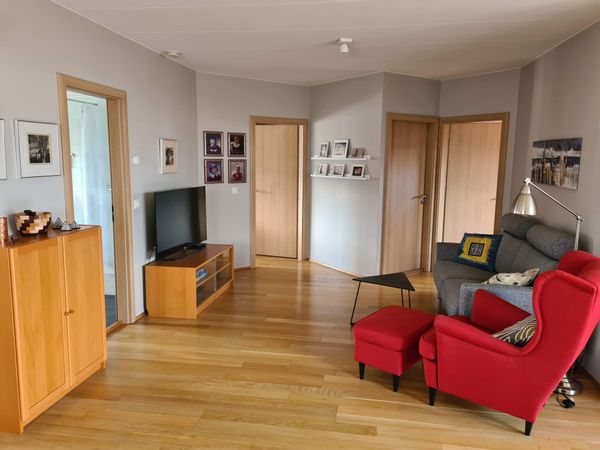 Semi private house in a cosy fishing village not far from the International airport of Iceland