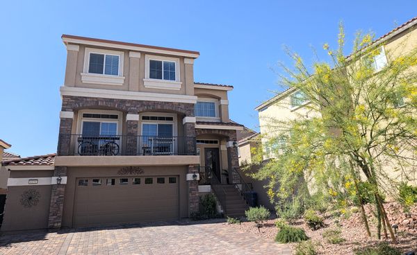 Alice & Casey's Private Suite