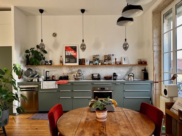 Charming Antique Apartment Near Lyon City Center