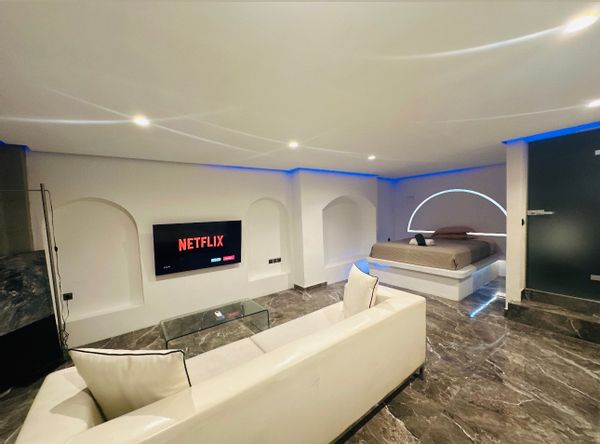 Suite with Private yard