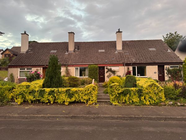 Quaint village holiday home a short walk from the historic Scottish Border town of Melrose