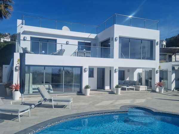 Casa de A.J. & Babette