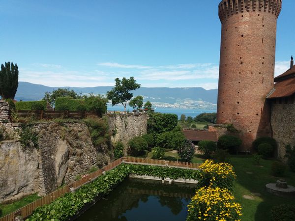 Béa & Fred's house Modern house in the countryside, near Lac de Neuchâtel, Fribourg, Bern, Lausanne