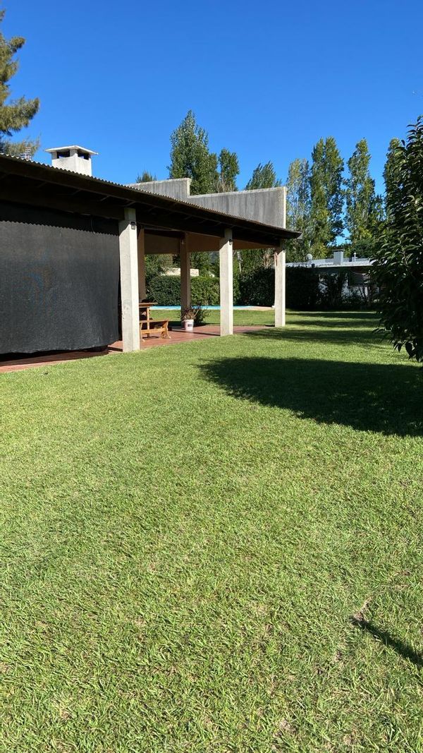 ADRIANA MONICA s Haus