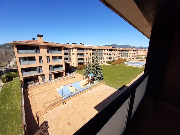 Onintza, Joseba y Noras hus