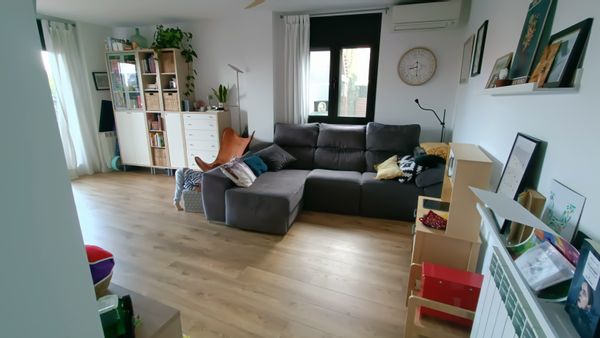 Piso con encanto y gran exterior en Figueres.