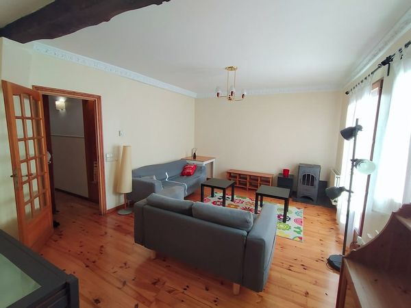 Alberto de la Cuestas hus