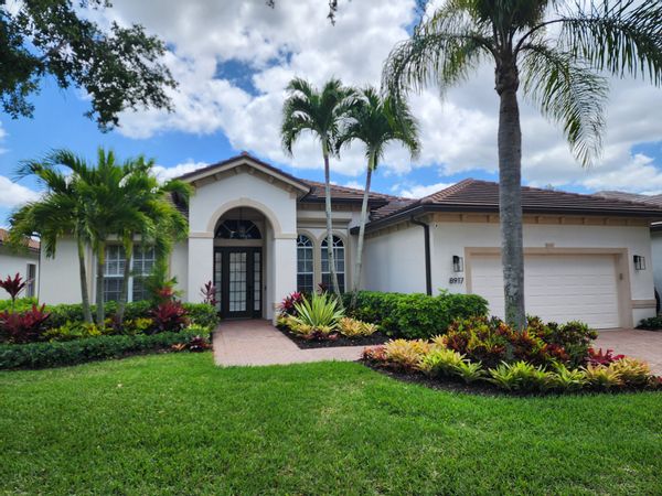 Welcome to our piece of paradise in Naples Florida!