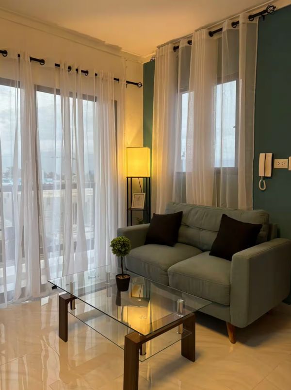 Mercedes charinels hus