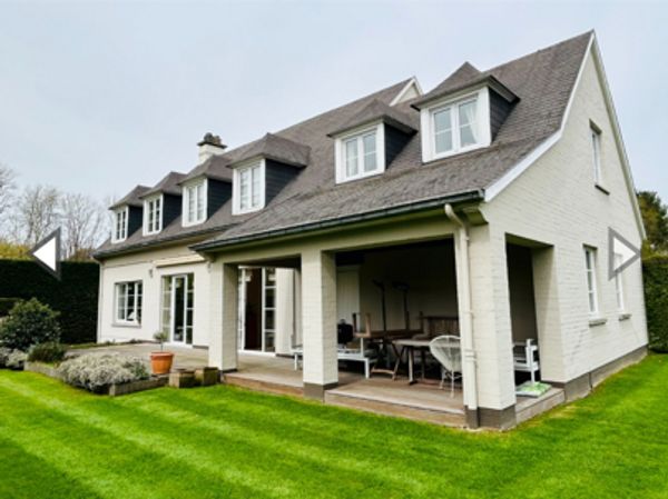 Chic Family Hideaway Near Brussels With Garden and Château Views