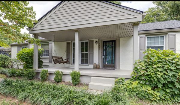 Charming Ranch-Style Home only 15 minutes from Downtown Nashville: 1 Bedroom + Office