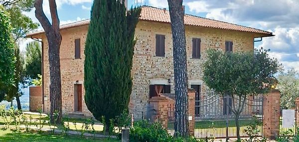 Idyllic country home with spectacular panoramic views.