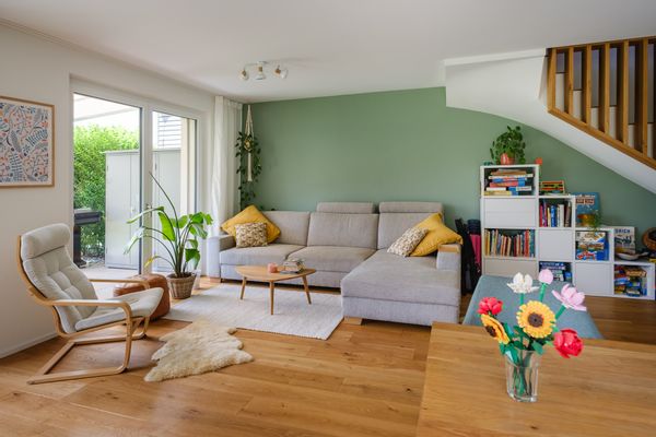 Modern family-house with garden and mountain-views