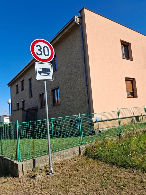 Dana and Gas’ house