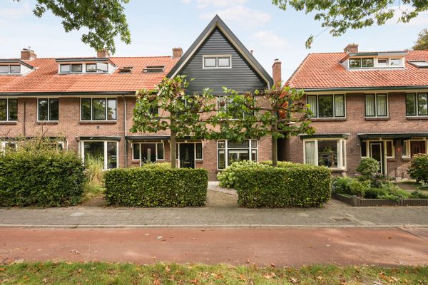 Characterful 1930s Home in Green Neighbourhood, Walk to Amersfoort Centre