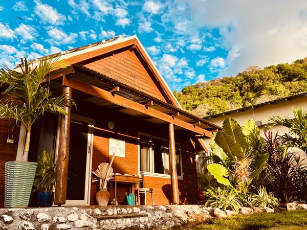 High Tide is Just a short walk to spectacular views of the beautiful Indian Ocean