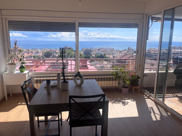Silvia's lovely penthouse (only 30 minutes by train from Barcelona)