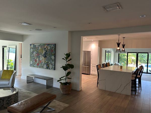 Elisa's house: Bright & modern, family friendly house in a great neighborhood, close to everything!