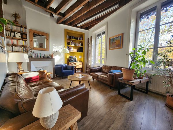 Bright 2-bedroom flat in central Lyon