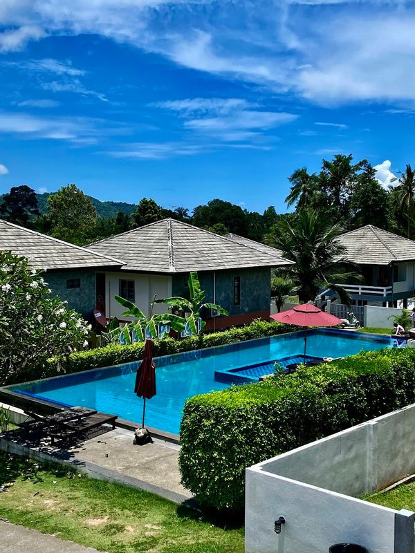 Moderne og innredet i europeisk stil, perfekt for par, familier med 1–2 barn eller remote workers.