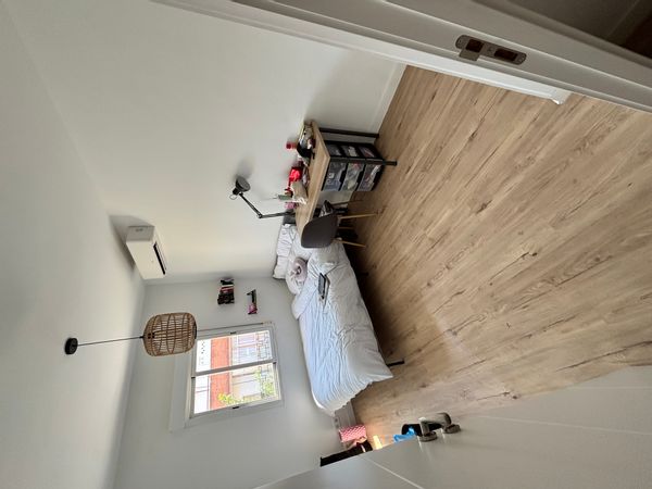 Niama's private room