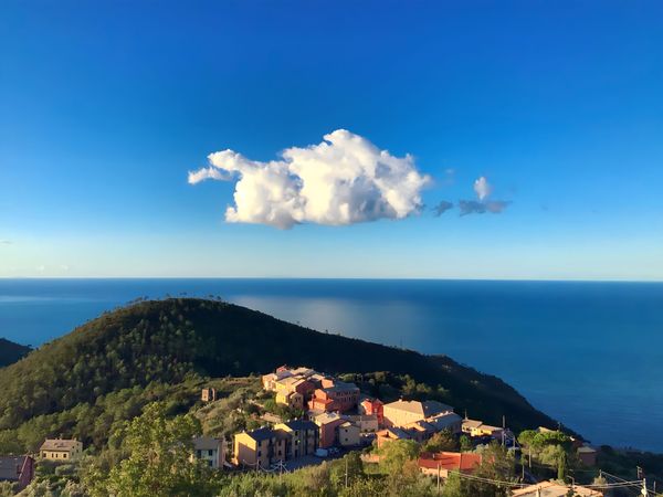 Angelo & Elisa house. Un appartamento tra terra e cielo con vista sul mare a 180 gradi.