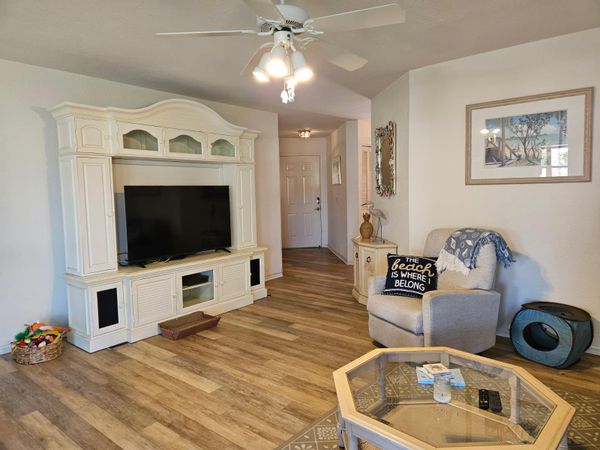 Kaitlin's Beachy Condo