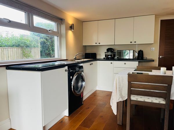 Two bed flat near Creek in Feock