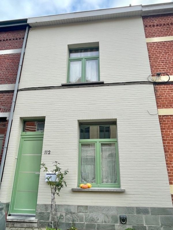 Family townhouse (20 minutes from the center of Brussels by metro or tram)