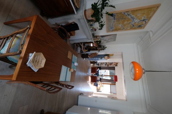 Large, bright, apartment, two bedrooms, three beds, close to the center of Brussels.