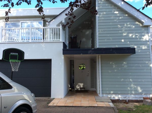 Family house within walking distance of famous Sandbanks Beach Poole,