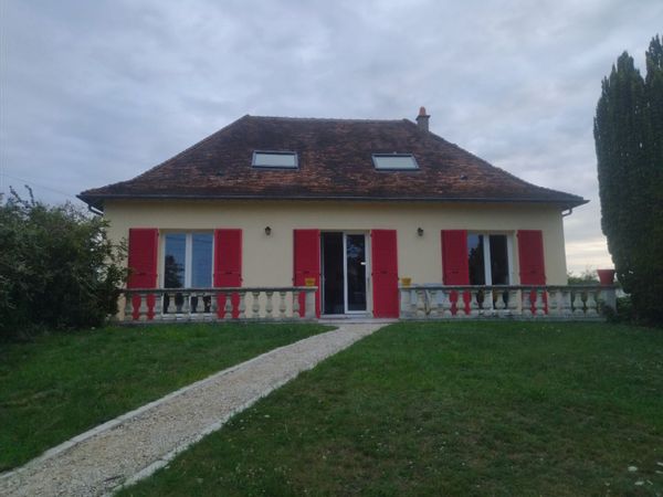 Nadège, Nicolas, Manon et Antons hus