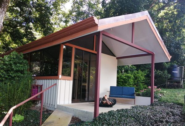 Don y Stephanies hus